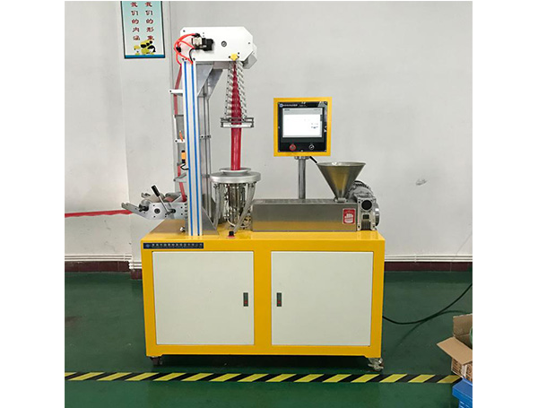 测试设备：吹膜吹